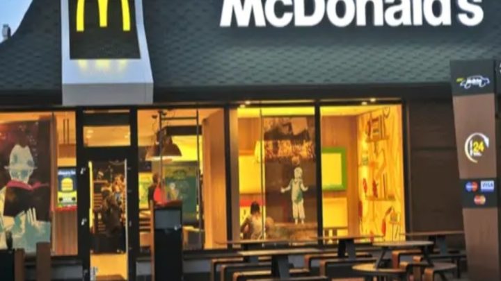 Boer neemt wraak nadat McDonald’s zijn grond vernielt