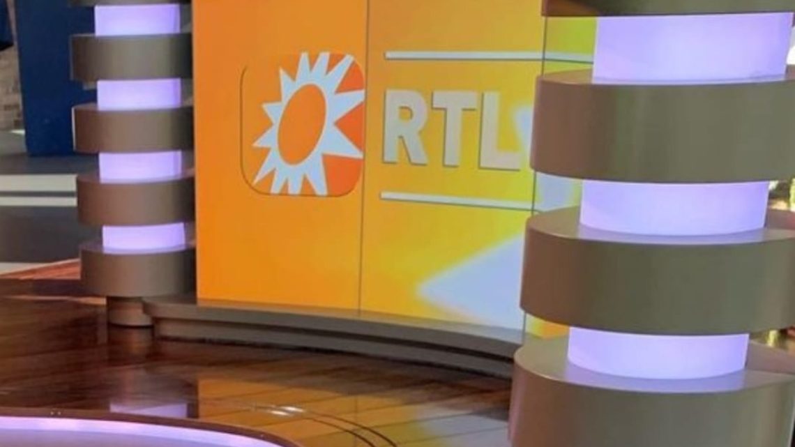 RTL Boulevard maakt live op televisie een zeer pijnlijke fout: ‘Een bizarre vergissing!’