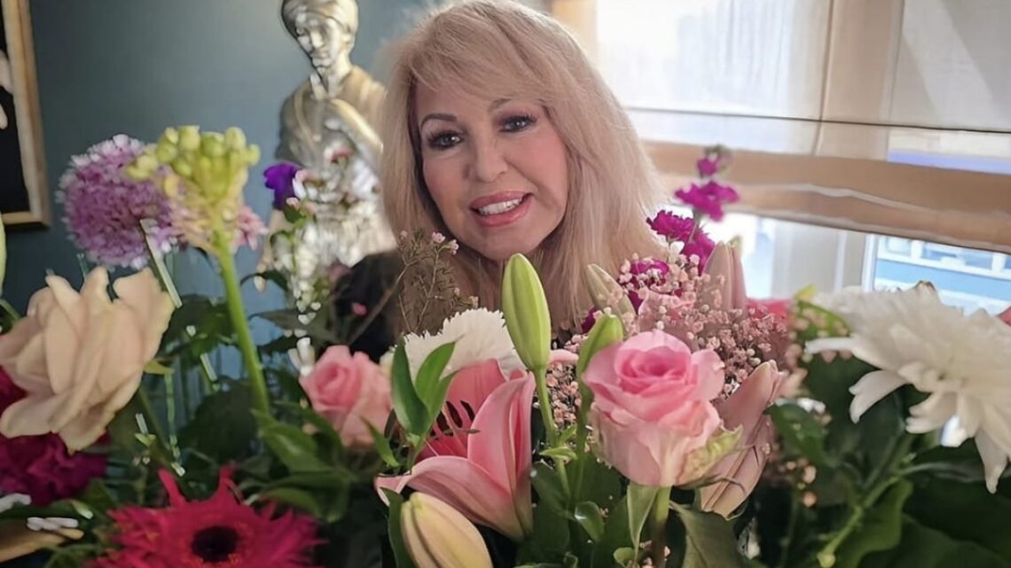 Patricia Paay reageert op huwelijksgeruchten: ‘Zo simpel is het!’ Patricia Paay reageert op huwelijksgeruchten: ‘Zo simpel is het!’