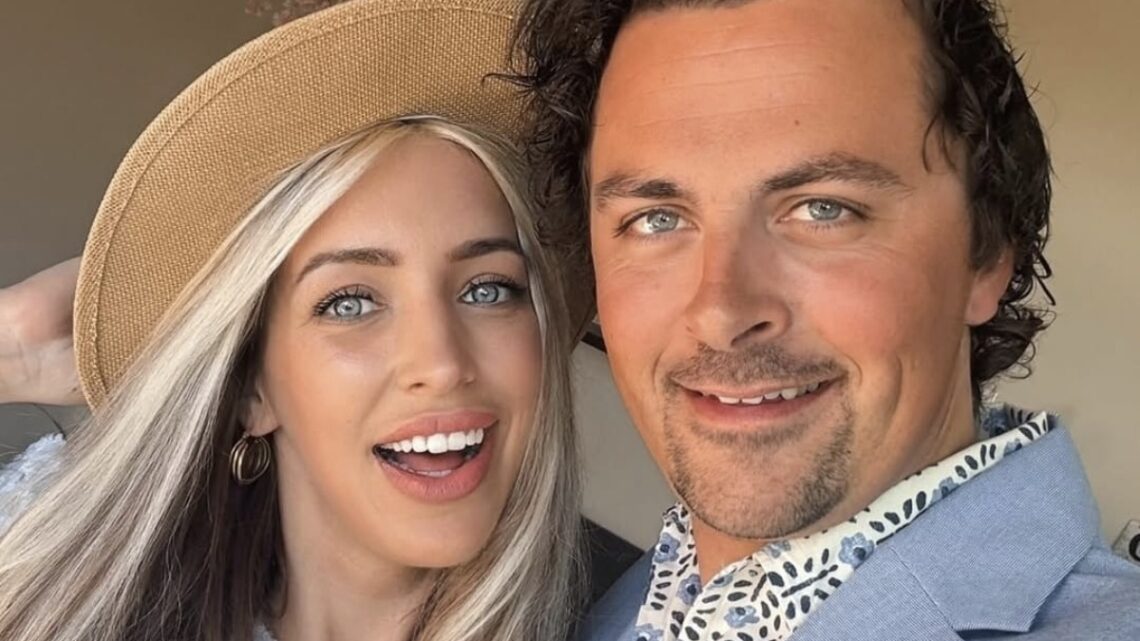 Bizar gerucht over Mike en Denise: ‘We houden een kleine slag om de arm’ Bizar gerucht over Mike en Denise: ‘We houden een kleine slag om de arm’