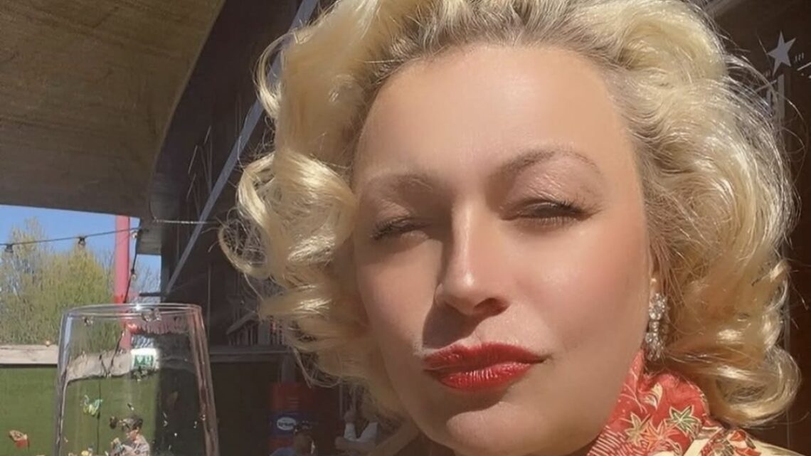Malgosia onaangekondigd bij Albert op bezoek: ‘En toen is hij ontploft!’ Malgosia onaangekondigd bij Albert op bezoek: ‘En toen is hij ontploft!’