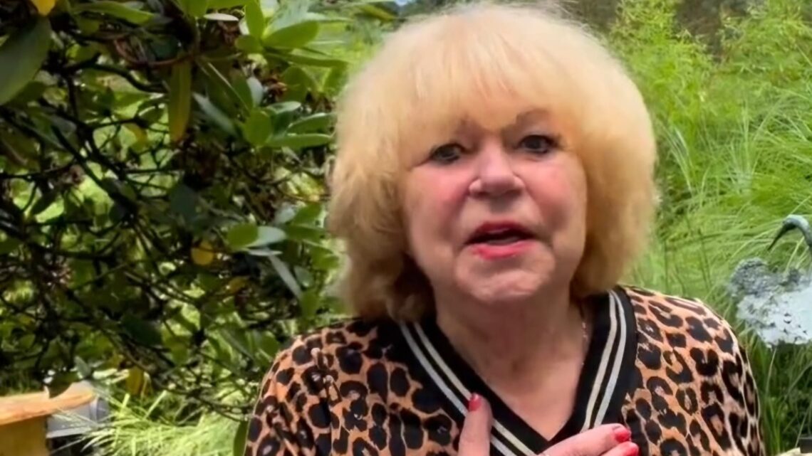 Tineke de Nooij niet te vertrouwen: ‘Daar heb ik de pest over in’ Tineke de Nooij niet te vertrouwen: ‘Daar heb ik de pest over in’
