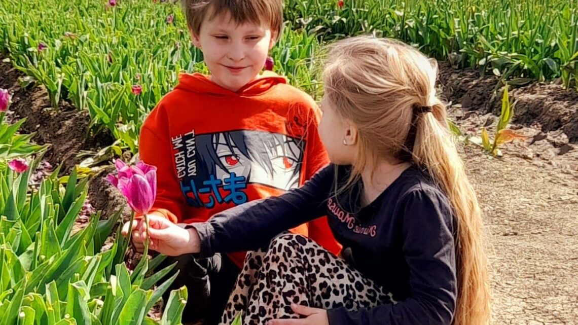 Halfbroer van Jeffrey en Emma plaatst emotioneel bericht: ‘Vies vuil monster’ Halfbroer van Jeffrey en Emma plaatst emotioneel bericht: ‘Vies vuil monster’