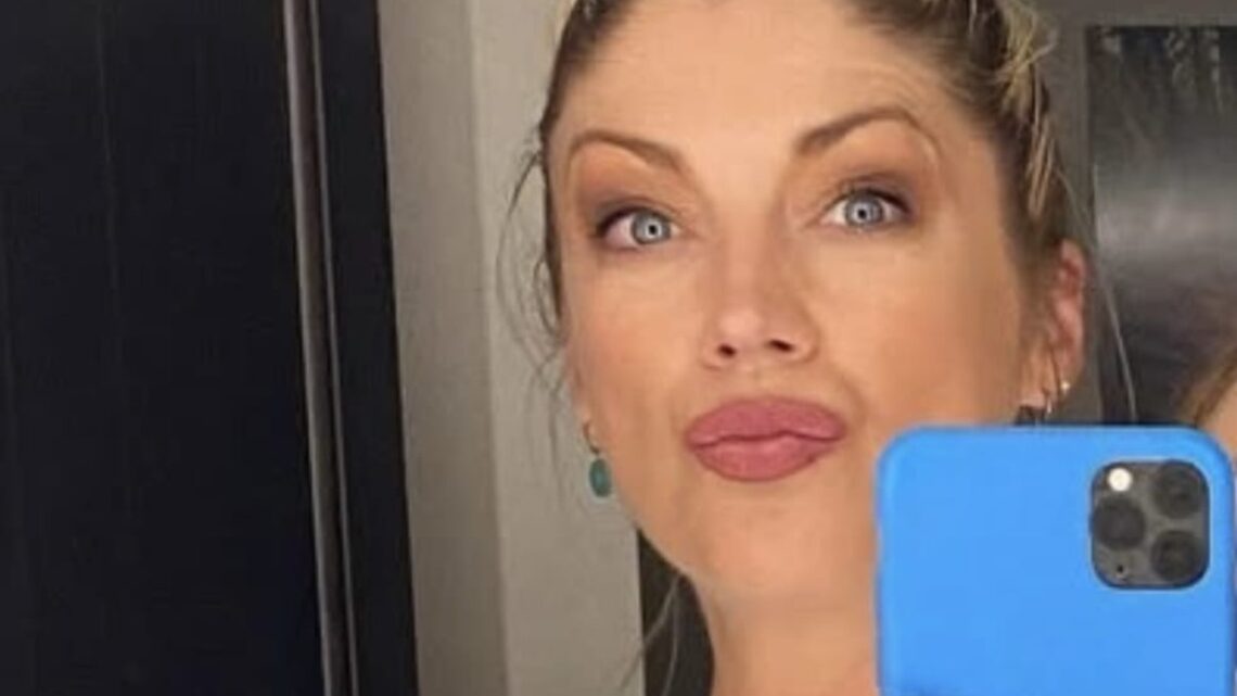Kelly Pfaff heeft maling aan anderen: ‘Die mensen zou ik zelf ook niet moeten’ Kelly Pfaff heeft maling aan anderen: ‘Die mensen zou ik zelf ook niet moeten’