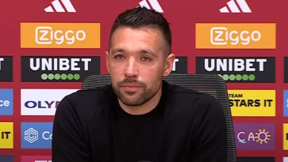 Groot nieuws uit Amsterdam: Francesco Farioli vertrekt per direct bij Ajax! Groot nieuws uit Amsterdam: Francesco Farioli vertrekt per direct bij Ajax!
