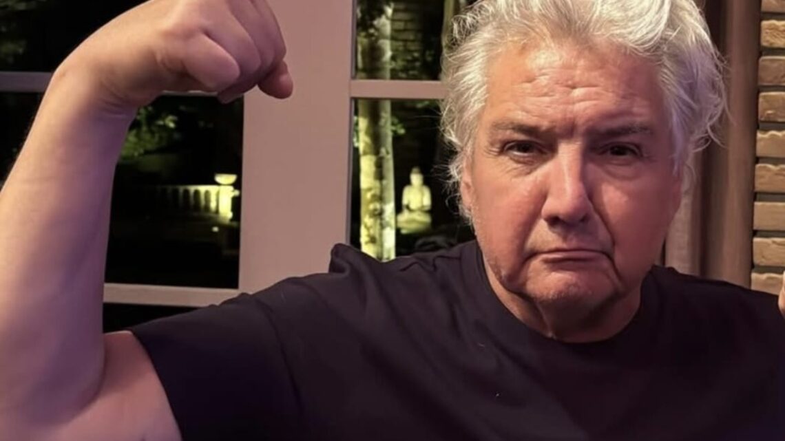 Rene Froger krijgt de volle laag: ‘Hij is dik op zijn retour!’ Rene Froger krijgt de volle laag: ‘Hij is dik op zijn retour!’