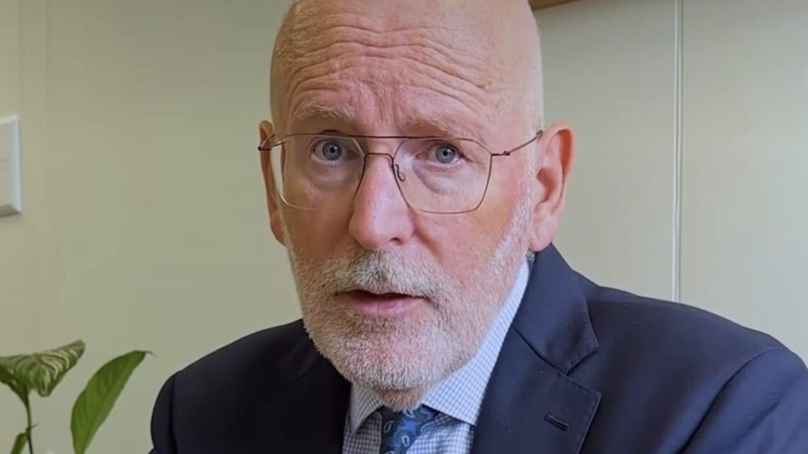 Kritiek op een geëmotioneerde Timmermans: ‘Dit is eerder verwarrend dan verbindend’ Kritiek op een geëmotioneerde Timmermans: ‘Dit is eerder verwarrend dan verbindend’