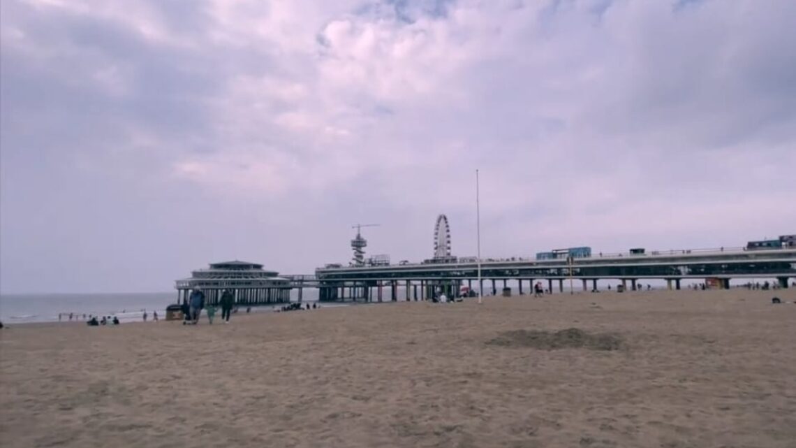 Nederland moet halal stranden krijgen: ‘Ik voel mij nu gewoon niet op mijn gemak’ Nederland moet halal stranden krijgen: ‘Ik voel mij nu gewoon niet op mijn gemak’