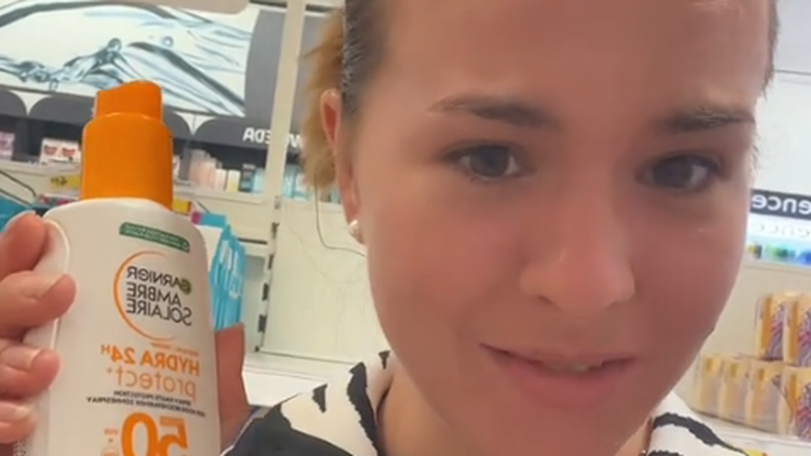 Duitse TikTokker bezoekt Nederlandse Kruidvat en gaat viraal: ‘Zelfs tampons!’ Duitse TikTokker bezoekt Nederlandse Kruidvat en gaat viraal: ‘Zelfs tampons!’