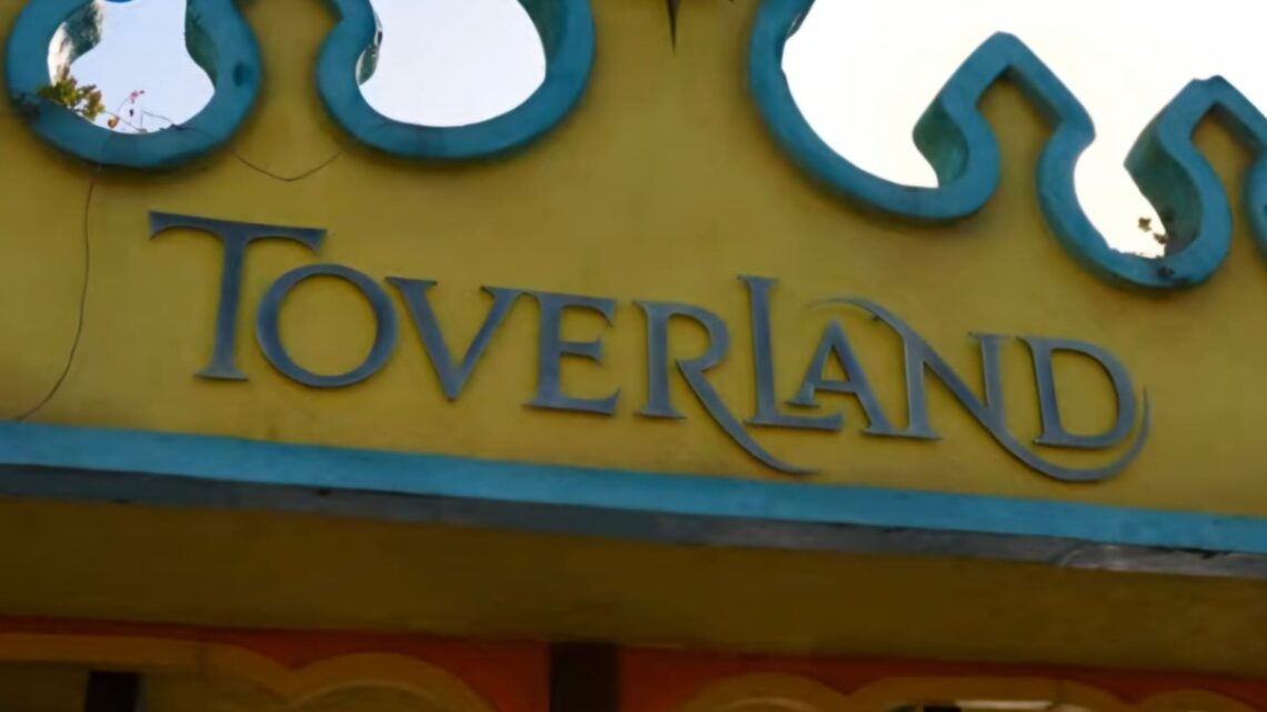 Locatiemanager COA ontslagen na uitje met asielzoekers in Toverland! Locatiemanager COA ontslagen na uitje met asielzoekers in Toverland!